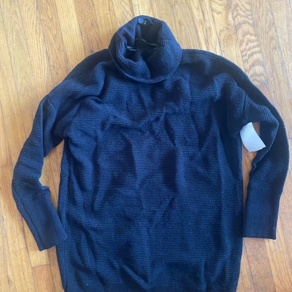 NWT Nordstrom, sweaters. Six sweaters total - Picture 4 of 8